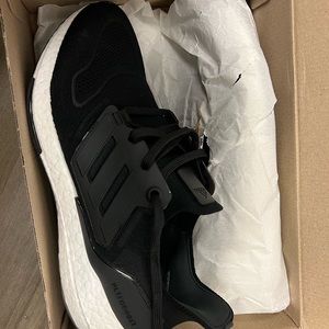 Women’s Ultra boost athletic shoe